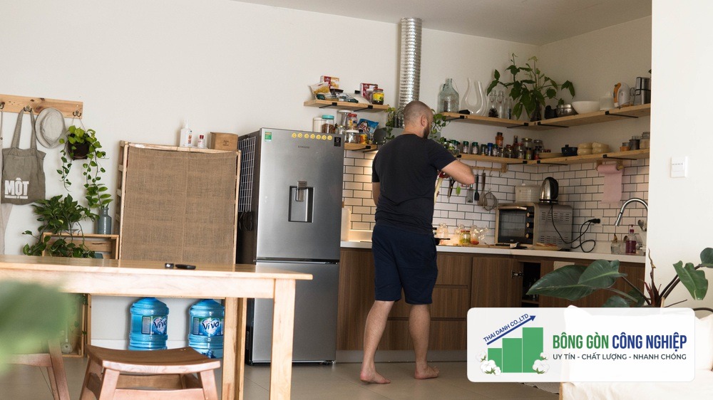Cặp vợ Việt chồng Tây tự đóng nội thất cho căn hộ 76m2 với chi phí rẻ giật mình, nể nhất là quá trình đóng sofa - Ảnh 9.