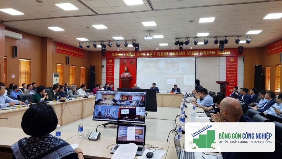 Toàn cảnh hội nghị.