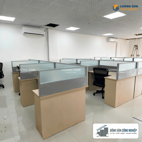 Nội thất văn phòng Sunwoo Form Vina: Cụm bàn làm việc bố trí theo module