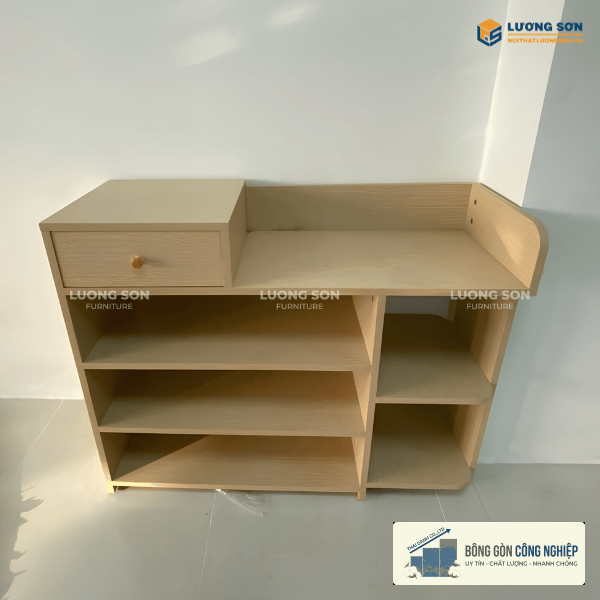 Nội thất văn phòng Sunwoo Form Vina: Kệ giày gỗ cho khu vực ra vào