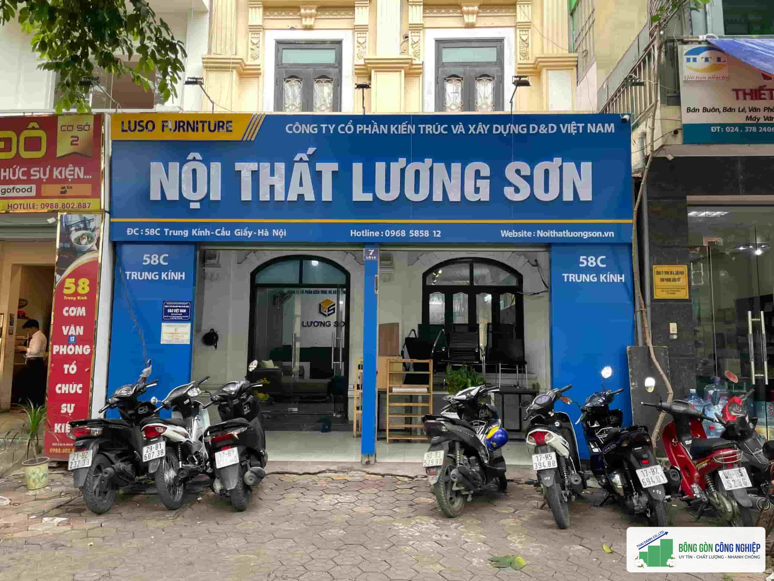 bàn làm việc văn phòng có vách ngăn