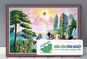 Mẫu tranh bát mã đàn ngựa chạy trên sông và nui non cây tùng bách